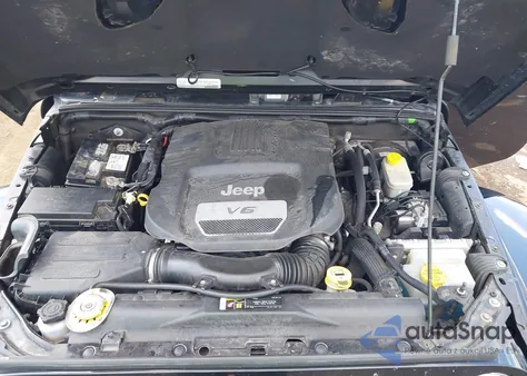 2017 Jeep Wrangler Unlimited Sahara из США, поврежденный, VIN 1C4BJWEGXHL520182